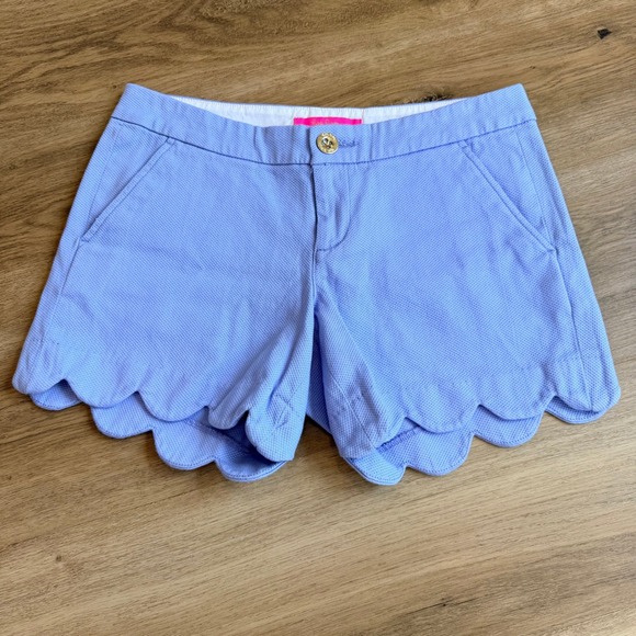 Lilly Pulitzer Pants - NWT Lilly Pulitzer Buttercup Stretch‎ Short Periwinkle Scalloped Hem Size 0